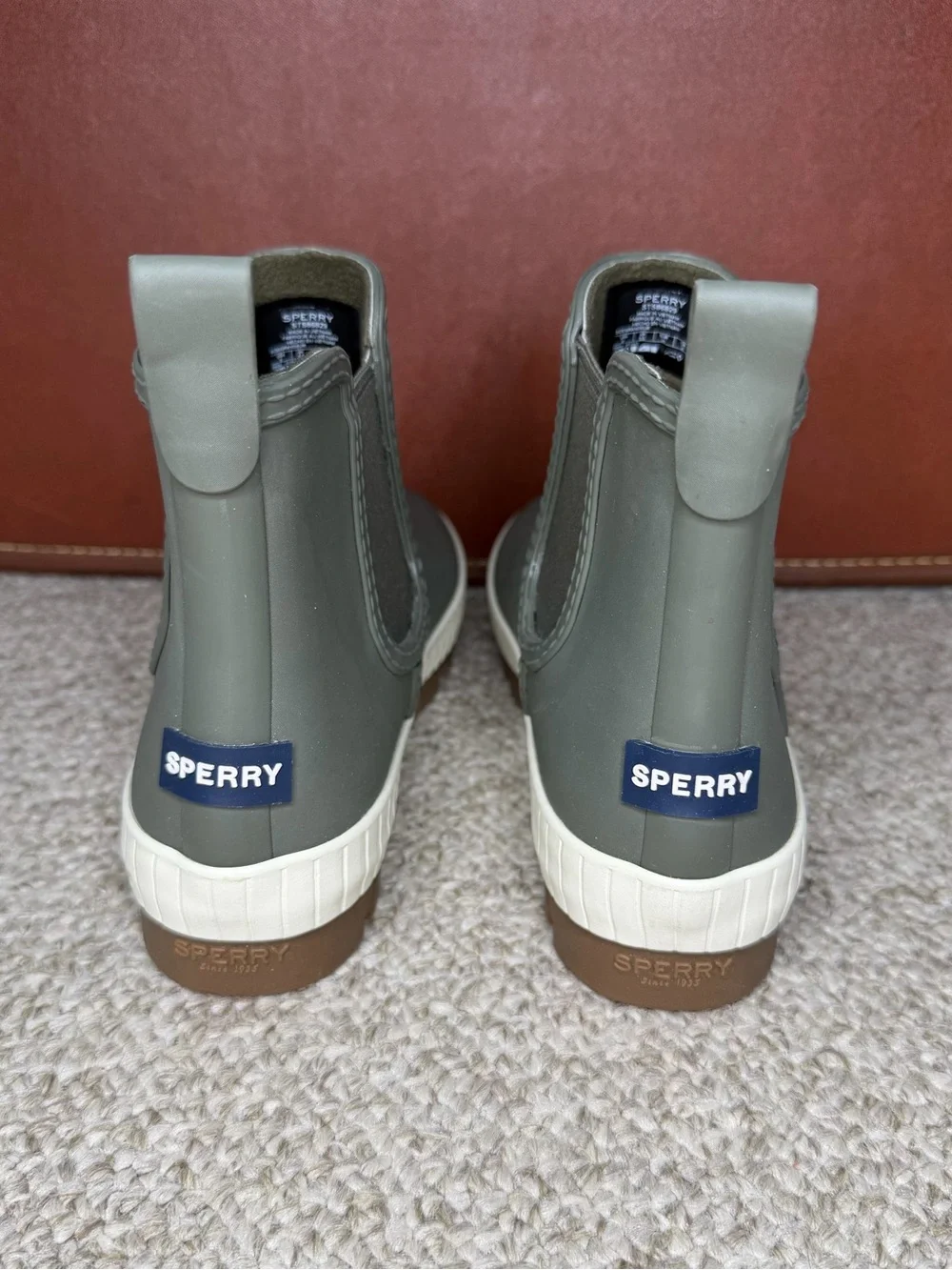 Sperry rubber rain boots